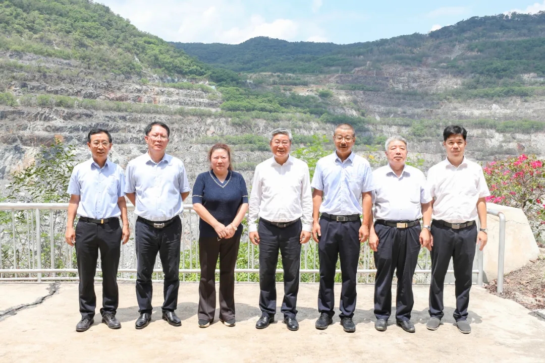 海南省政协主席李荣灿到南宫28NG相信品牌力量调研