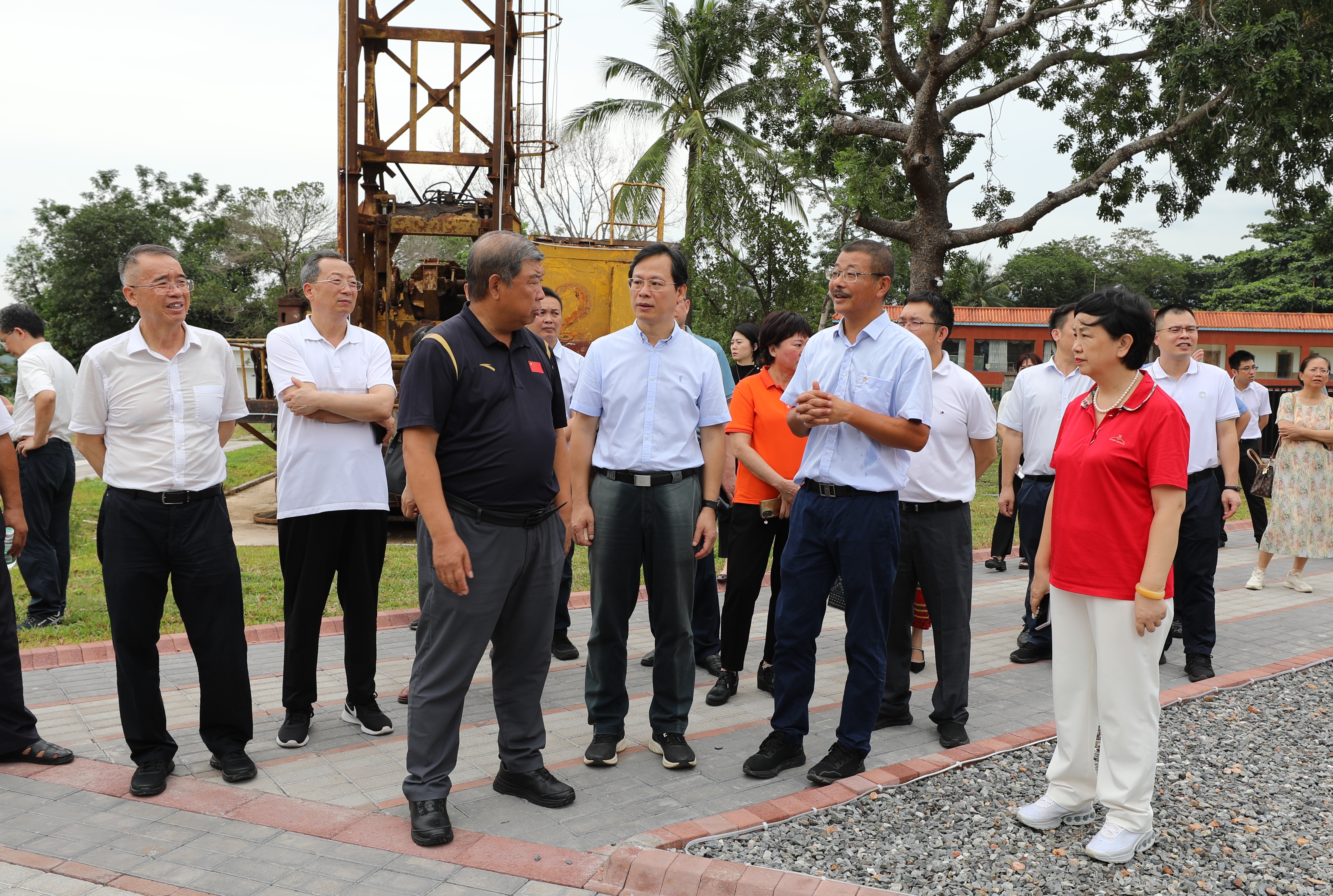 中华慈善总会副会长孙少华一行到访南宫28NG相信品牌力量