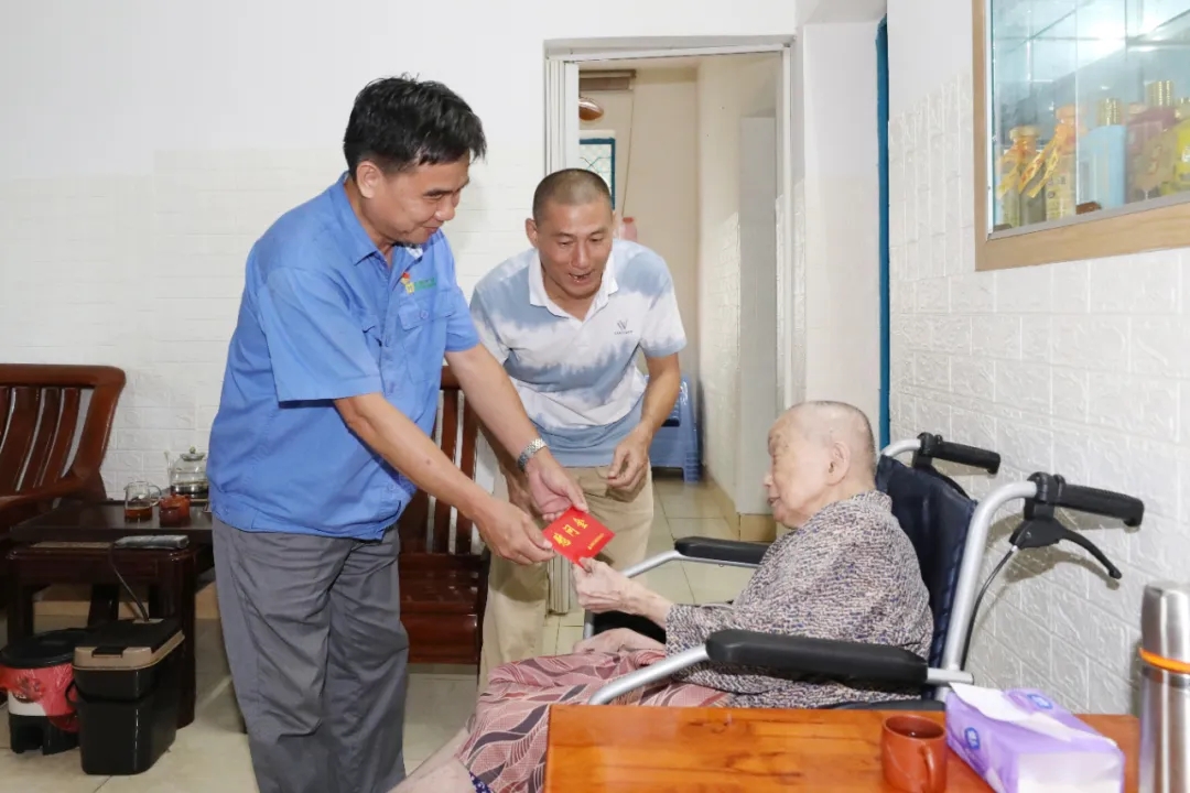 南宫28NG相信品牌力量开展国庆节前慰问运动