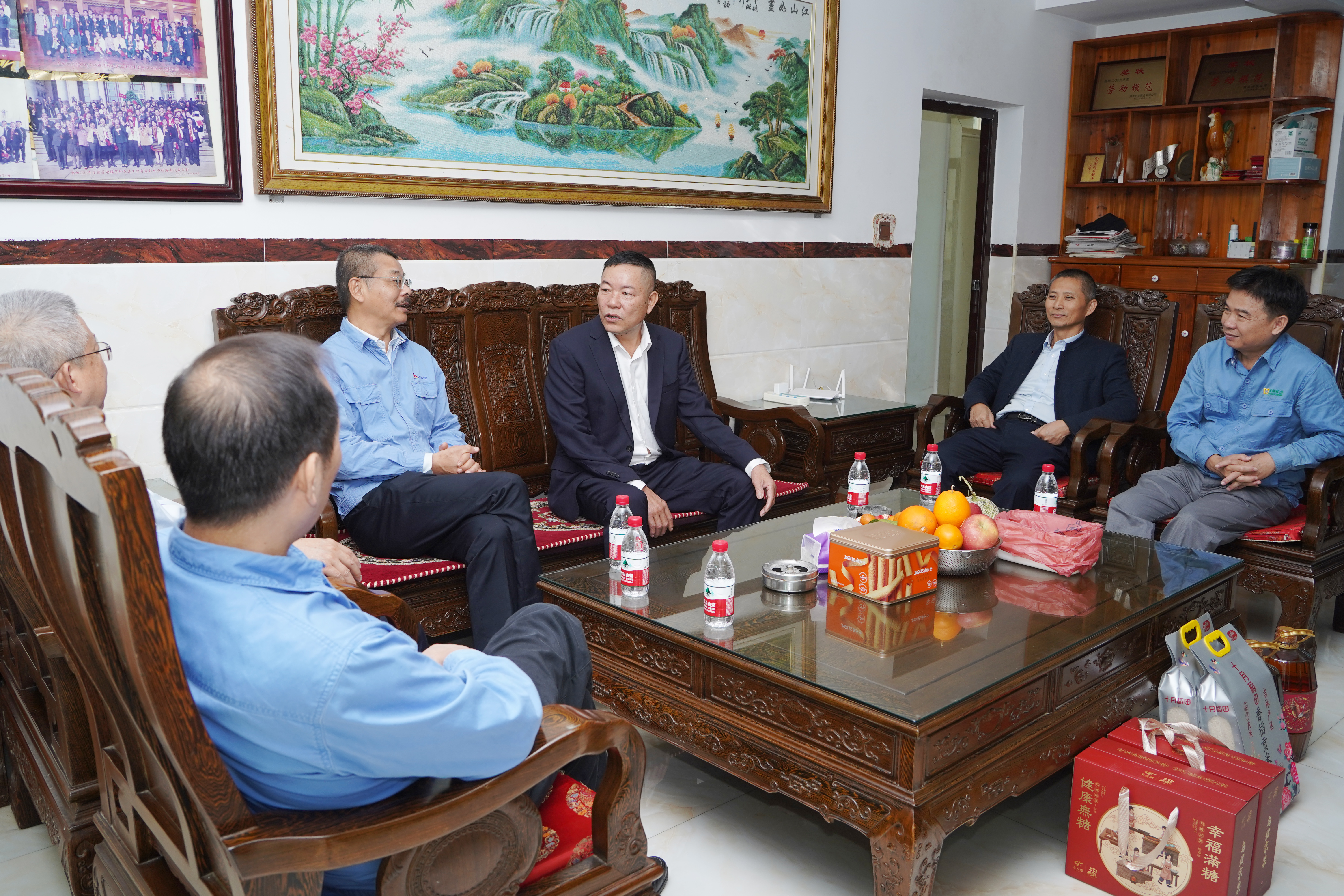 南宫28NG相信品牌力量开展2025年新春慰问