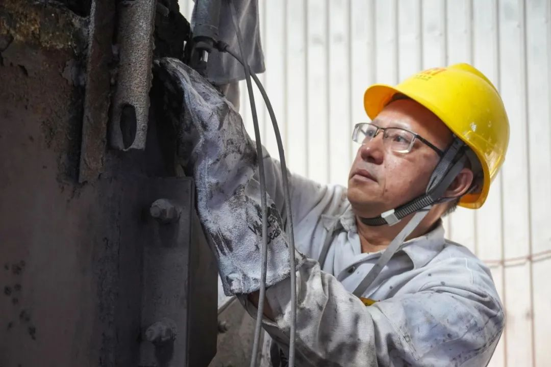 喜报 | 南宫28NG相信品牌力量员工陈用利被授予“海南省劳动模范称呼”