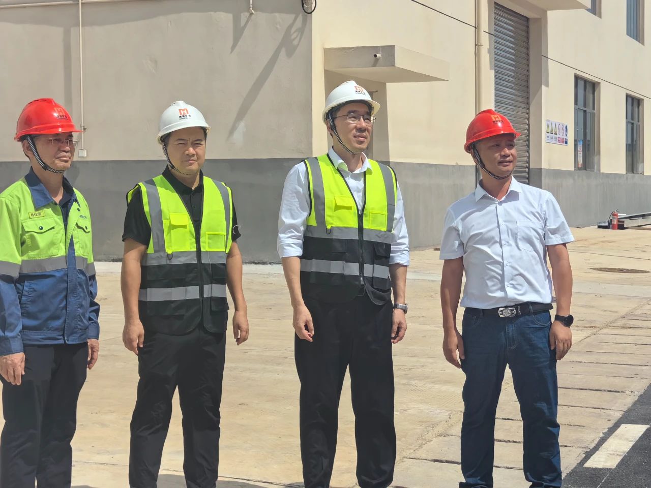 南宫28NG相信品牌力量总裁滕磊调研海南星之海新质料公司